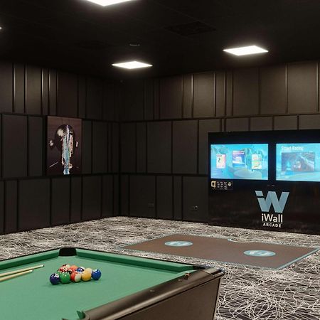 Radisson Blu Resort & Conference Center, Ostroda Mazury Екстер'єр фото A pool table with a wall mounted TV